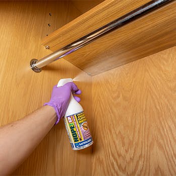 https://static.safeguardstore.co.uk/media/tmp/catalog/product/n/o/nope-cp-moth-killer-cupboards-3.png?auto=compress,format